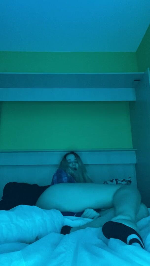 My bf cuckold: Manhã de masturbação sozinha em casa com vibrador