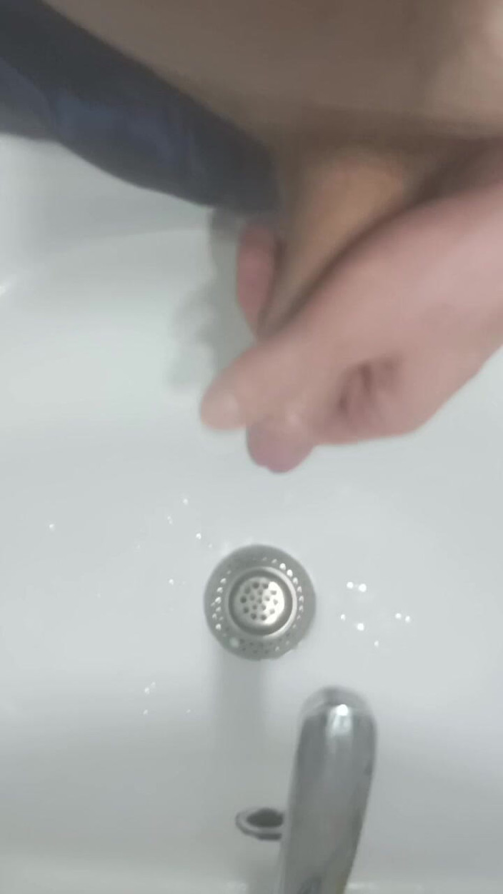 Sexaddicting123: Big Cum in Shorts, Moaning and Bulge Hard