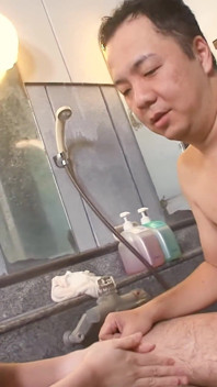 Nejlepší JAV porno v japonských horkých pramenech šukání pěkné teenagerky
