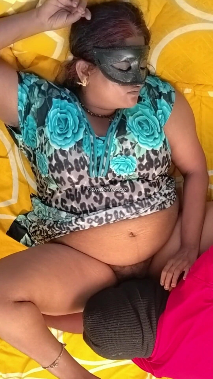 Tamil Jessy: Mumbai - follada de medianoche