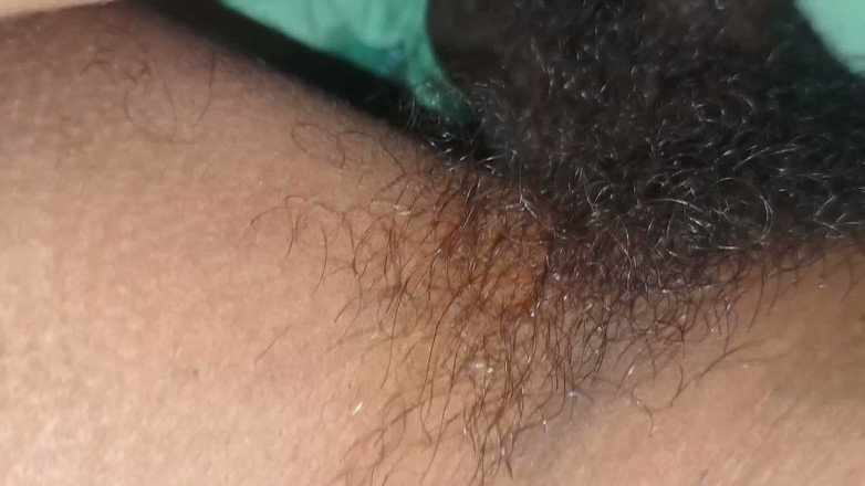 Sexy aunty: The Brother-in-law Thrust His Cock Into the Gujarati Sister-in-law's Pussy.