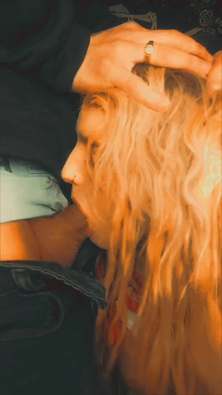 Moondrugz: Co máme tady, je nějaká hardcore párty, která se děje...