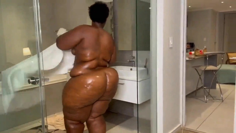 Super sexy ebony cuties: SSBBW scuote la figa