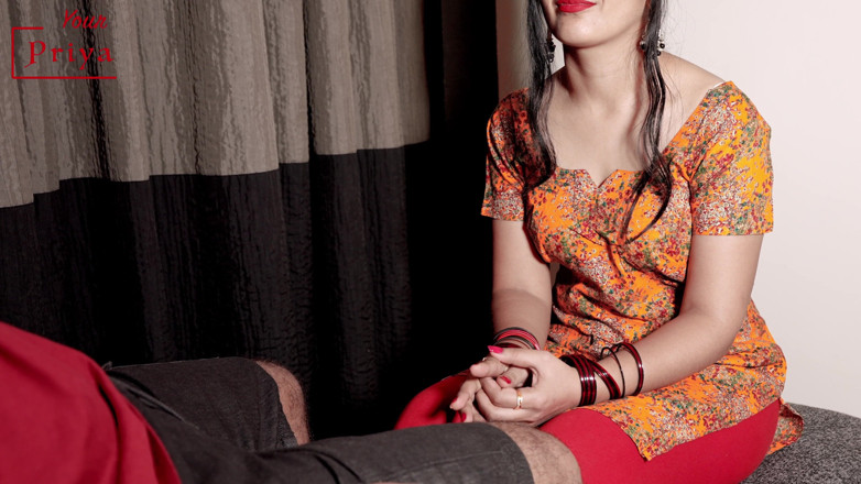 Your Priya: Chị kế tuổi teen nóng bỏng tiết lộ anh kế...