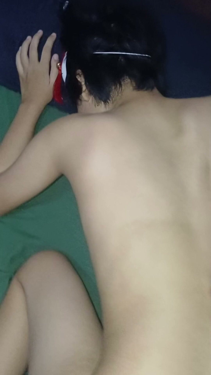 Theresia Nirvana: 18 Year Old Hyper Sex Her Narrow Pussy