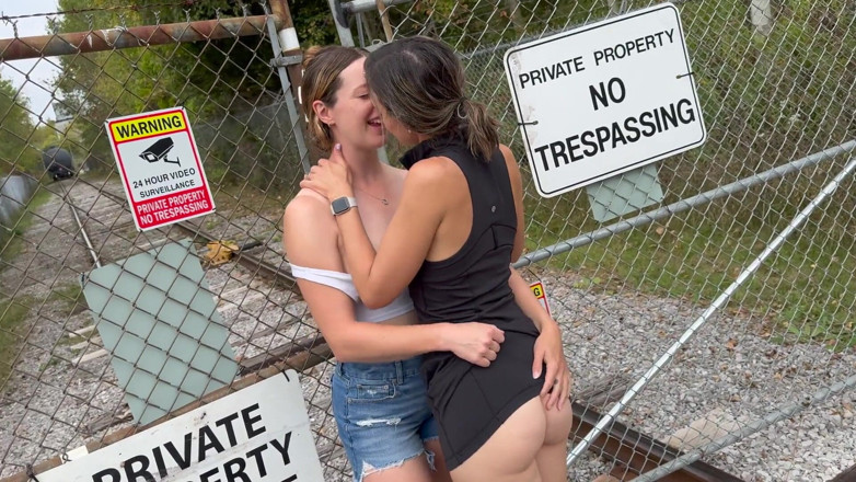 Serenity Cox: Nadia Foxx &amp; Serenity Cox / Double Blowjob and Huge Messy Facial /...