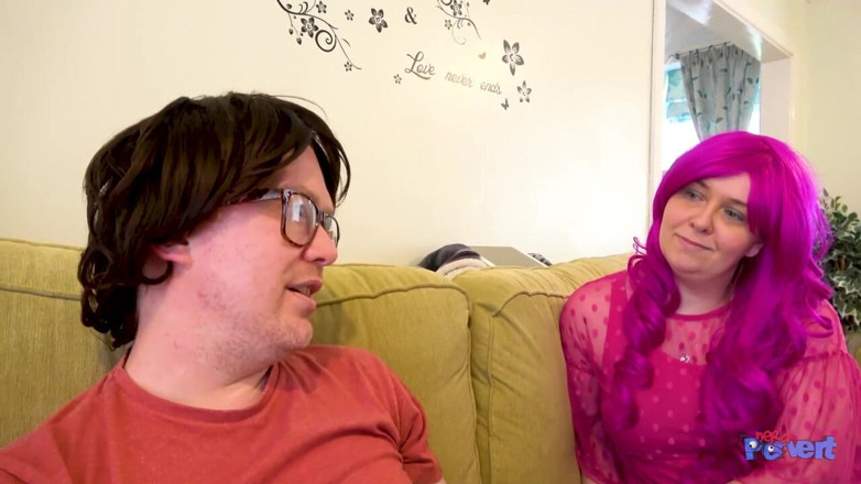 Nerd Pervert: Sienna Hudson - nawraca dziwka