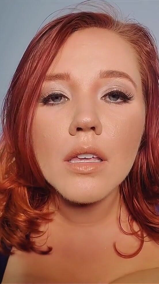Annabelle Rogers: I'll Jiggle While You Stroke! Deal?