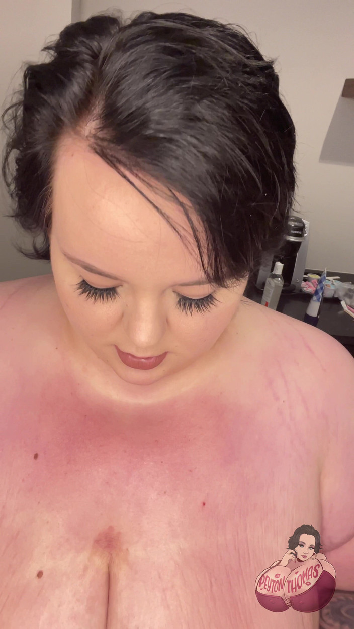 Peyton Thomas: Grandota aceites y lociones enormes tetas