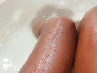 GoddessRobin: Поклоняйся и дрочи моим роскошным ногам и ступням