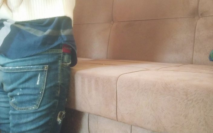 Teen and Milf Female Sex: The MILF Who Comes to Clean the House Undresses and...