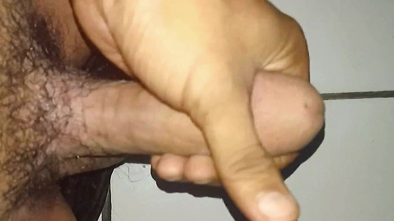 Bade Lund Wala: Asian Boy Shaking the Penis Gay Porn