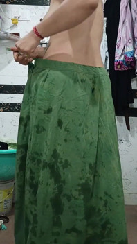 Pertunjukan rambut Priya Bhabi