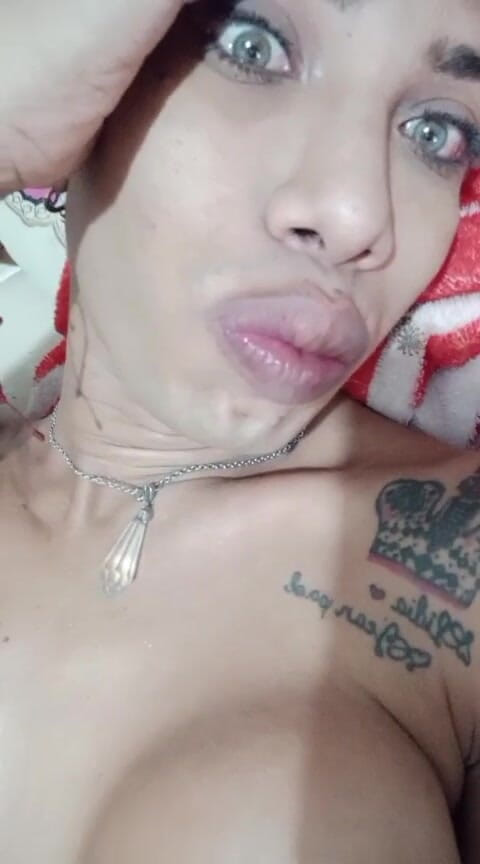 Lithbettgoddess: Here at Home Lifting a New Day Kisses
