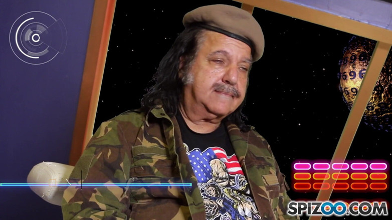 Spizoo: Jessica는 Ron Jeremy를 사랑해