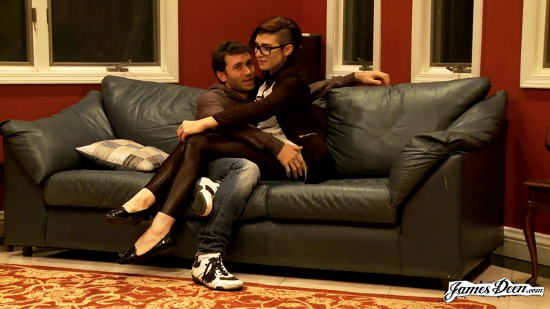 James Deen: Girl x consigue follada dura de James Deen