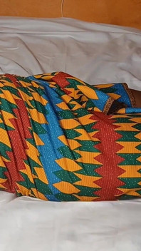 Une étudiante africaine et son prof s’amusent