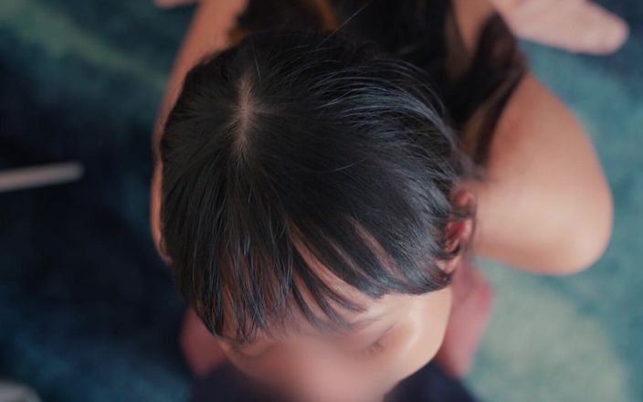 babeneso: Cewek nakal tinder ini jaget lidahnya! Nyepong kontol dan telan...