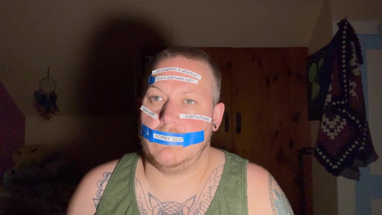 SoftBakedAfterDark: Ponížení: Sledujte mě hru