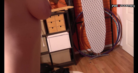 Fuck n Fetish: Klip 105Jo-Spoutaná a zbičovaná - Dualscreen - část 2/2