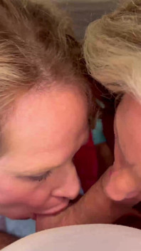 Lana lee ve nina nite sonsuza kadar yarak emiyor