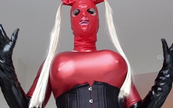 Slutty Sandy: Kızıl lateksli aptal sürtük kadın kılıklı