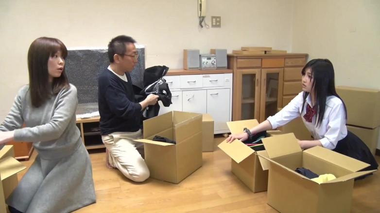 Raptor Inc: Styvdotter till en omgift man är en college flicka och hennes...