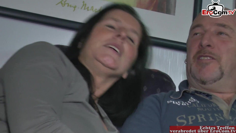 EroCom: Madura esposa alemana y su marido en un trío amateur