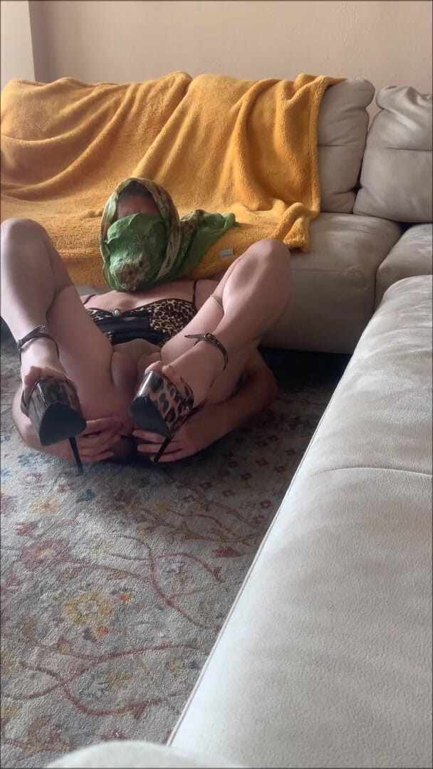 cd_aysemmm: Моя мачеха показала свою отвисшими киска