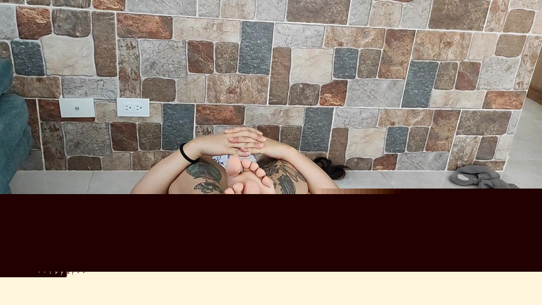 Porntner: Yoga öğrencim bana ona öğrettiğim pozisyonları gösteriyor