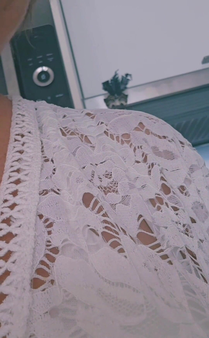 Sofy13: 在阿格德角操邻居，我让邻居相信我错过了一些东西，所以他操我