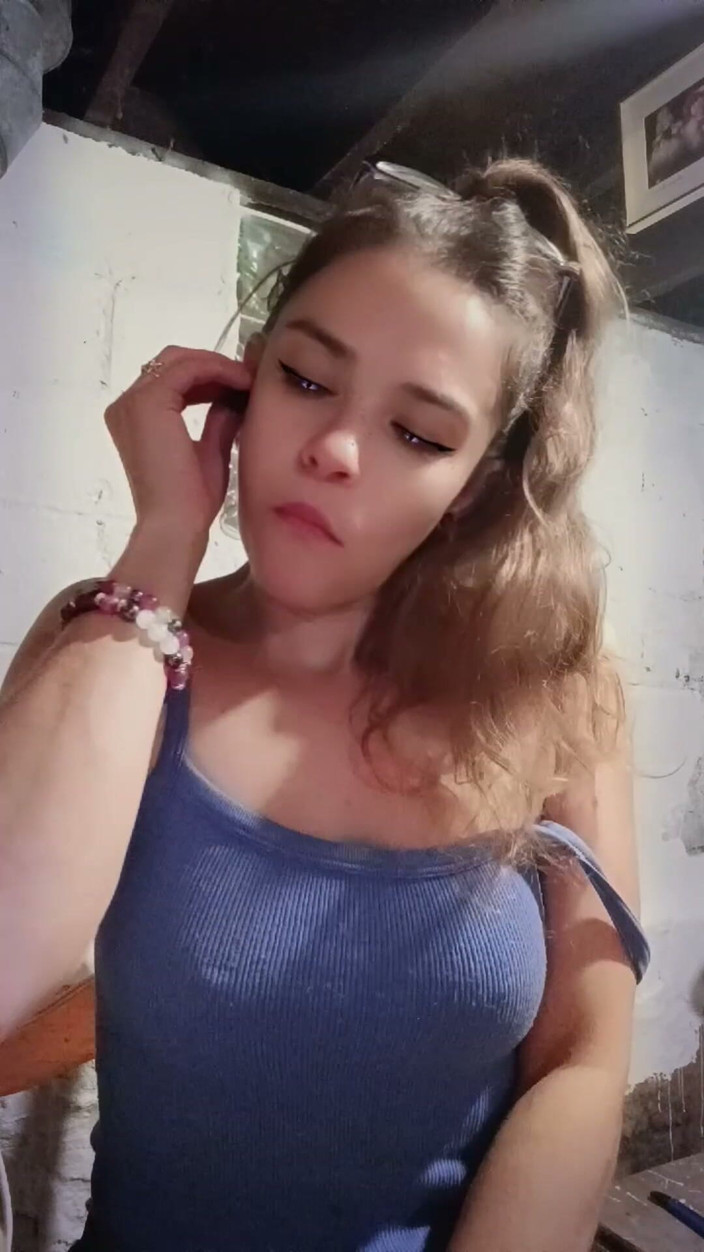 Summrbby: Поиграй с этими сиськами