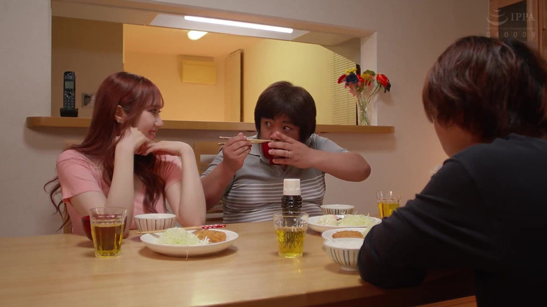 Eagle-Special: Uma linda esposa em lingerie luxuosa enredada com uma divorciada...