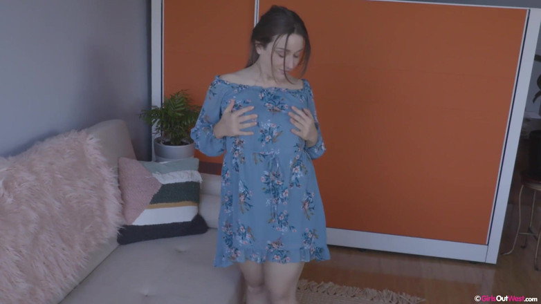 Girls Out West: 温泉は曲線美のアマチュア琥珀色のリーのおもちゃと指彼女の角質濡れた商品