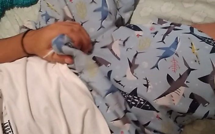 AlexAlejandro13: Я кончаю, очень сильно трогаю себя