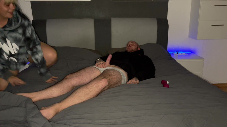 Bonieclydeerotik: Voorspel Pijpbeurt Vingeren Van Achteren Intens Trillend Gekreun Sperma Laat...