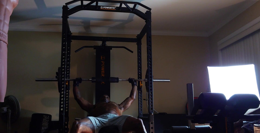 Hallelujah Johnson: Latihan Latihan Resistance Hari Ini tentang Fakta Nutrisi pada Label...