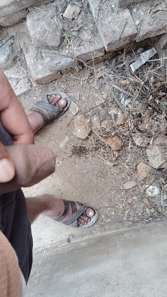 Xxxboyengi: बड़े लंड में देसी लड़के का मास्टरबेशन