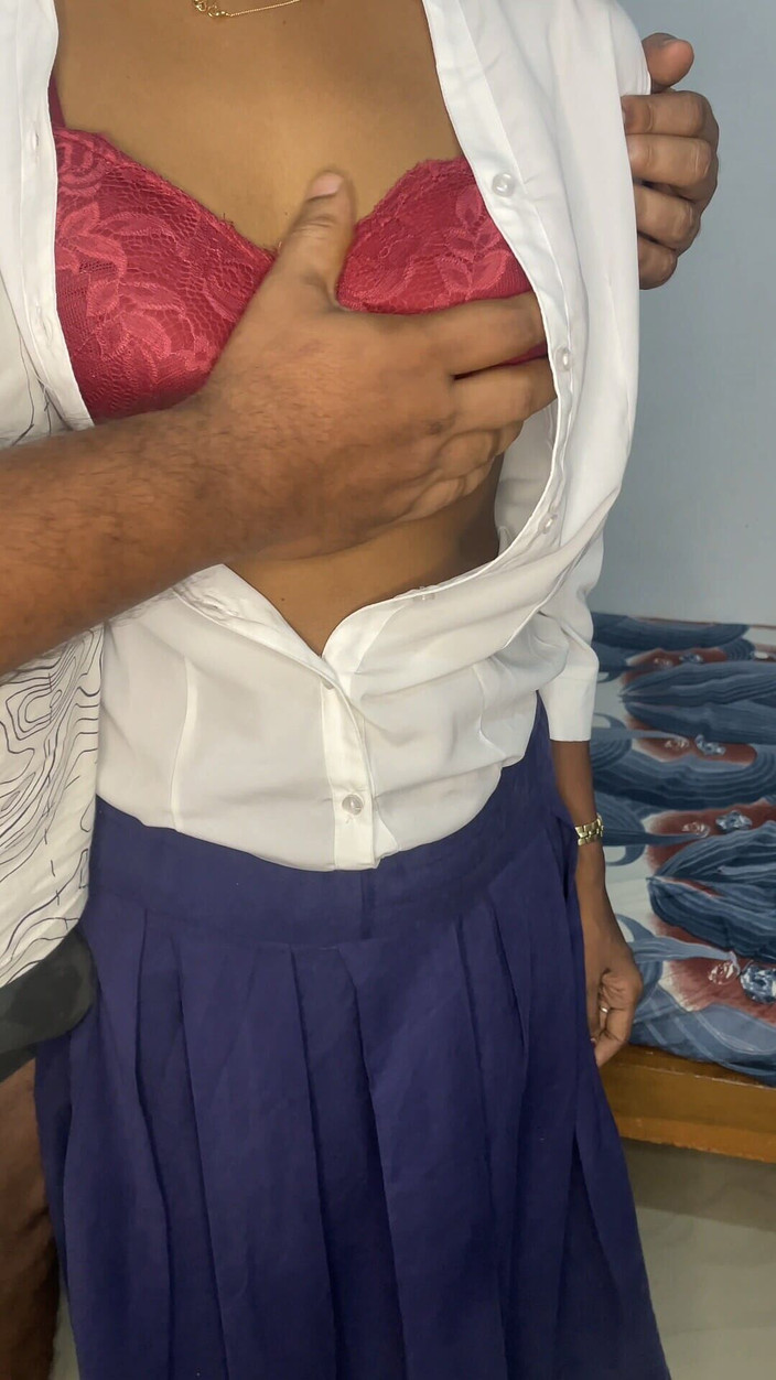 Desi girl riya: Fată indiană desi virgină anal pentru prima dată