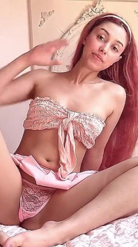 Quando mi masturbo con un dito nel culo i miei orgasmi sono ancora più potenti!!