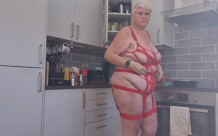 Uk Joolz: Kitchen Play