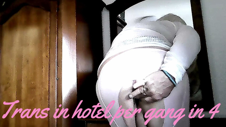 gio calda: Shemaleova děvka v hotelu