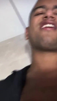 Maskuline alpha piss demütigung abspritzen