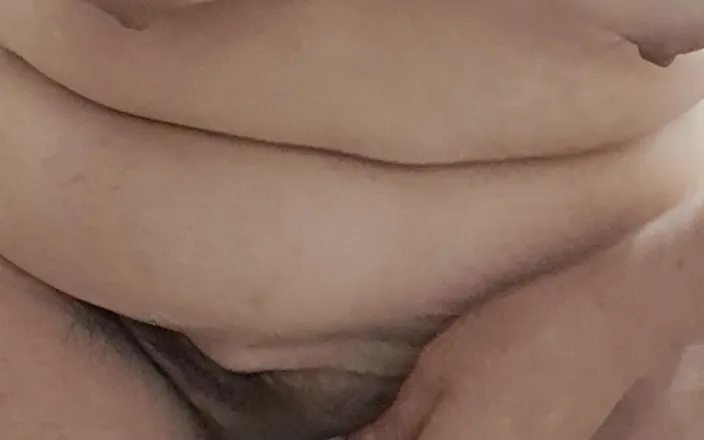 Mommy big hairy pussy: After Sex I Urinate