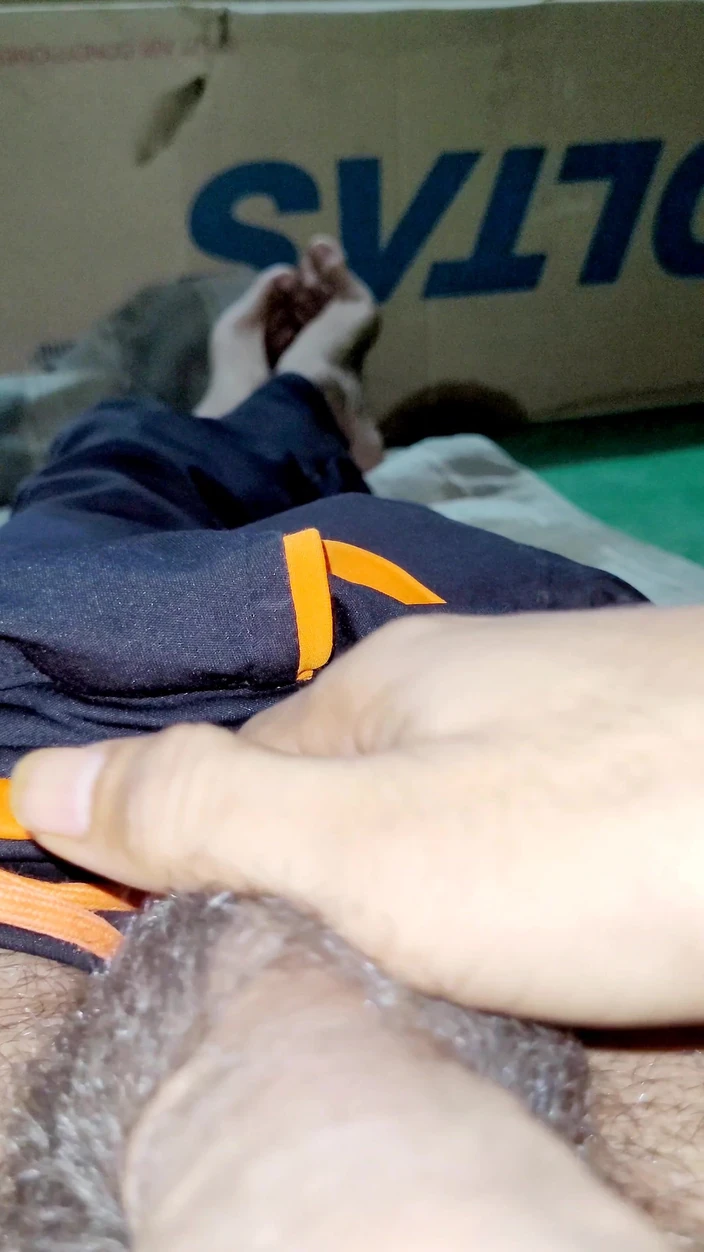 Skydesire: Weißer schwanz handjob mp4