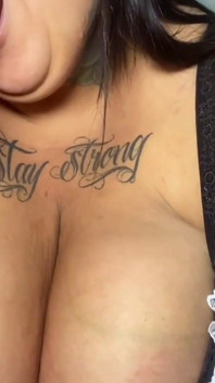 Napalona BBW gospodyni analna wtyczka i masturbacja