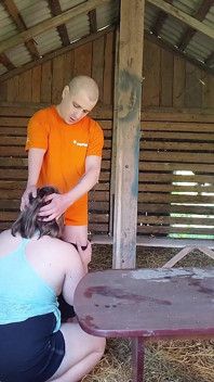 Я Трахнул Деревенскую Шлюху Прямо В Сарае