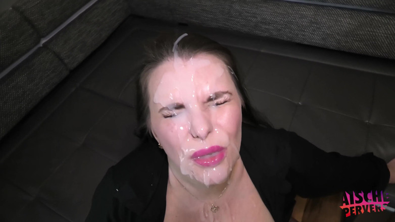 Aische Pervers: Laad je sperma op mijn dikke tieten