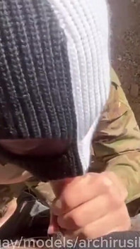 Gêmeo militar é fodido com força depois das aulas de faculdade! Porra na bunda