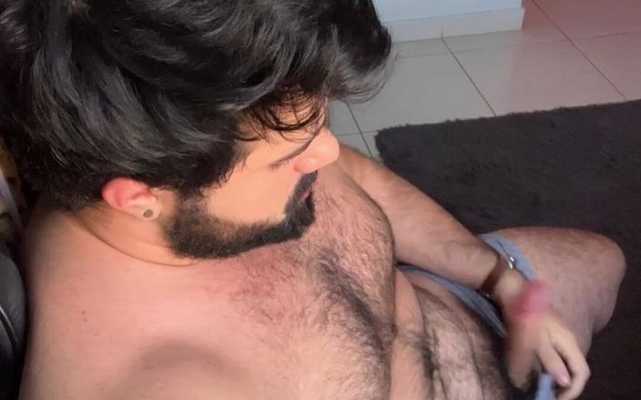 vincentandvitor: विंसेंट अपने बड़े लंड को तब तक थपथपाती है जब तक कि हॉट गाढ़ा भार फट नहीं जाता